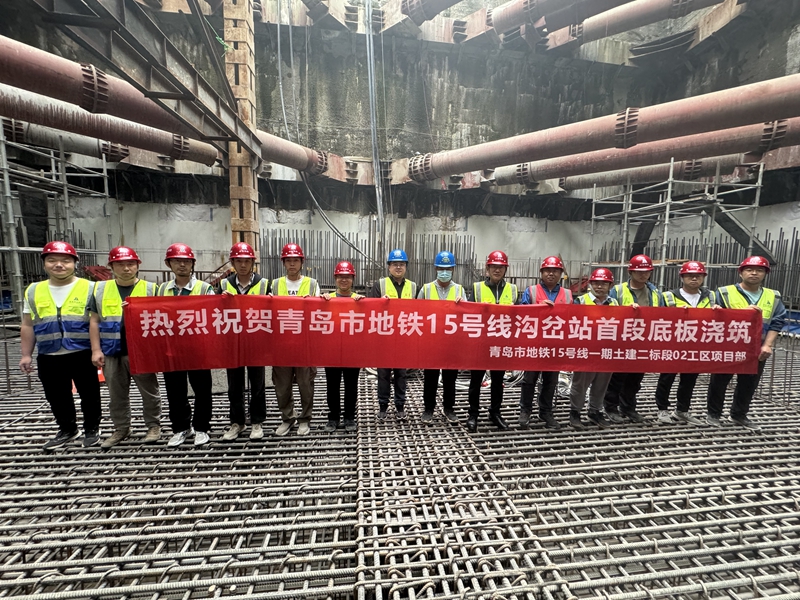 b1431664f8164cf4a75d73d6c8cfd936